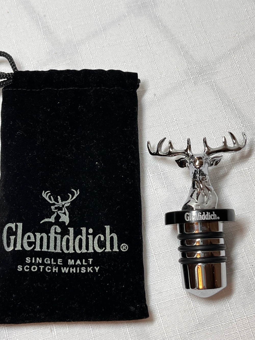 Vintage Glenfiddich Wine Silver Deer Stag Bottle Stopper 
New